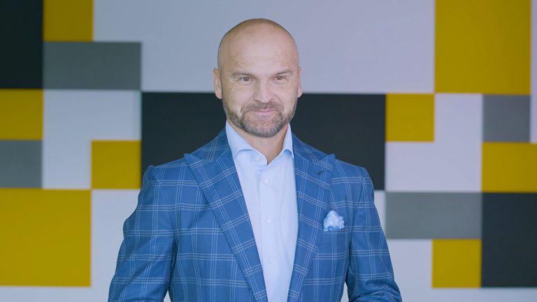 InPost wprowadza nową usługę dla e-handlu. Przesyłki w wybranych miastach będą dostarczane do paczkomatu tego samego dnia